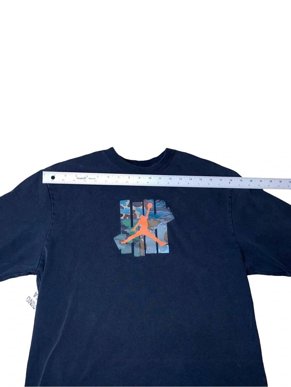 Jordan x Undefeated Strikes Graphic Tee Mens M Black 